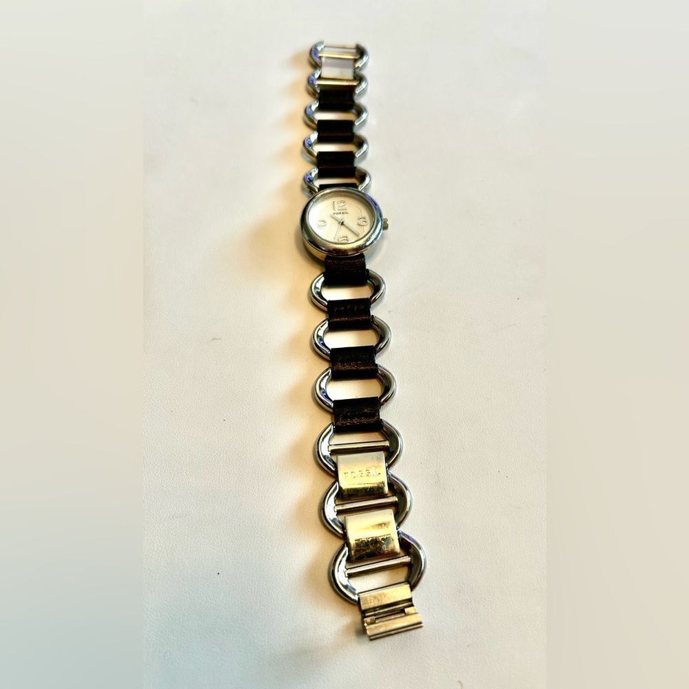 EUC Fossil Silver and Black Women's Watch
